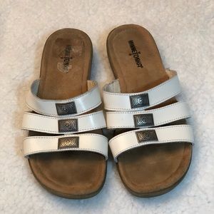 MINNETONKA Genuine Leather Slip On Sandals 10